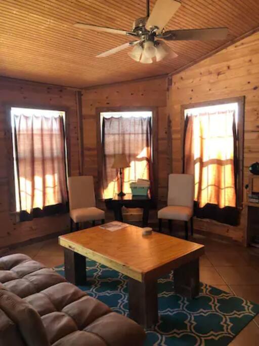 Cottonwood Creek Cabins - Alpine, Tx מראה חיצוני תמונה